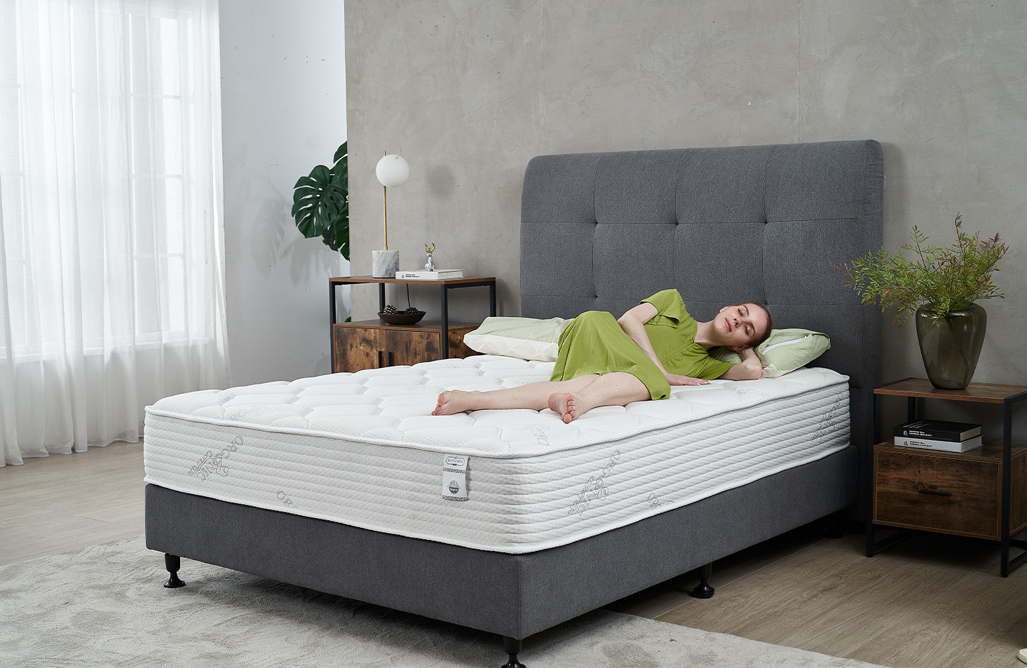 THE PREMIUM - 8" - Spring & Foam Hybrid Mattress